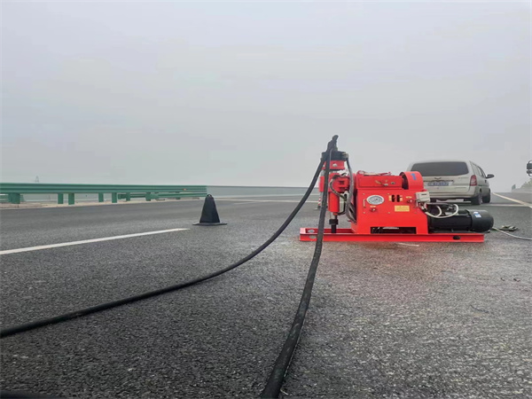 灵川马路路基路面开裂下沉注浆加固灌浆